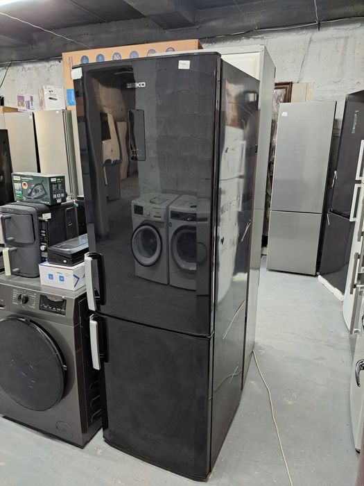 Сучасний в ідеальному стані холодильник LG wsd65t суха заморозка