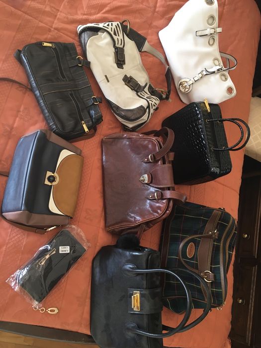 Bolsa de senhora e carteira de mão