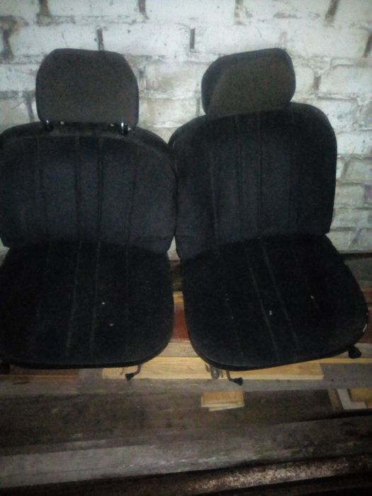 Продам передни седеня на жигули