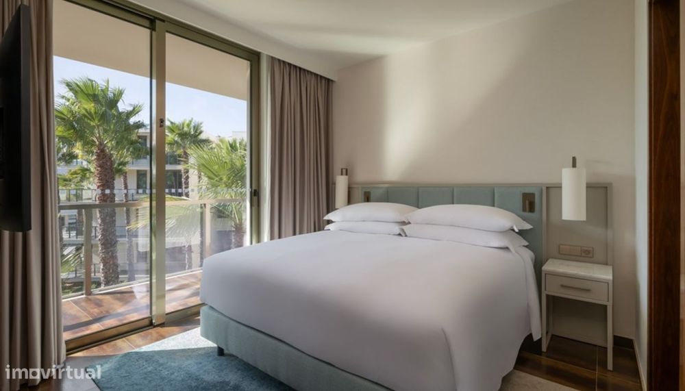 Apartamento T3 à venda em branded residence nos Salgados, Algarve