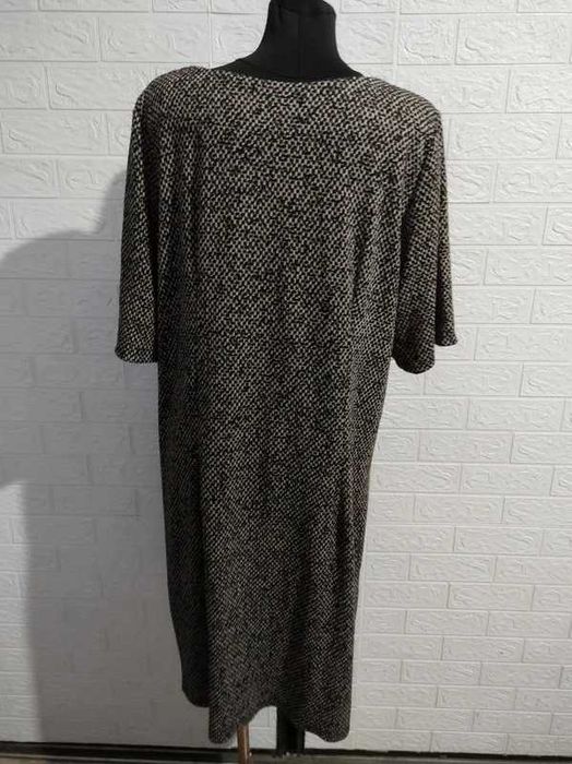 Sukienka rozmiar 48 elastyczna cena 38 zł