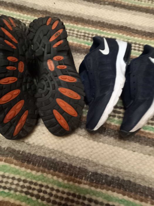 ДВЕ пары бэушных кроссовок одним пакетом