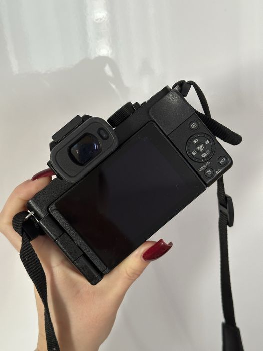 Panasonic Lumix G100D 12-32