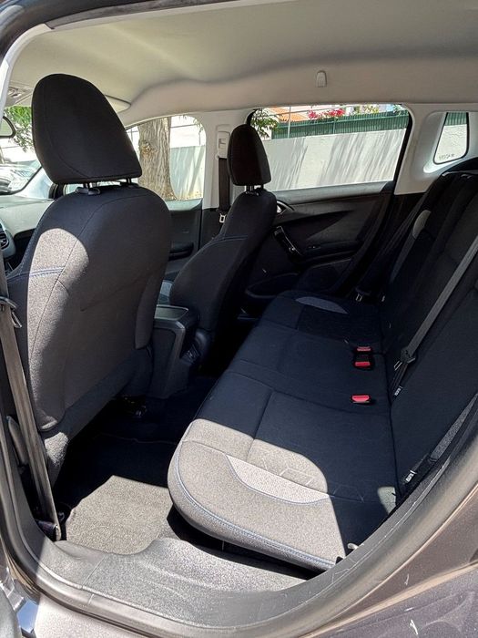 Peugeot 2008 1.2 PureTech Signature — foto 8