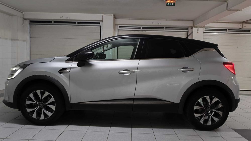 Renault Captur 1.0 TCe 100 Exclusive — 2020 — 70.000 km foto 2