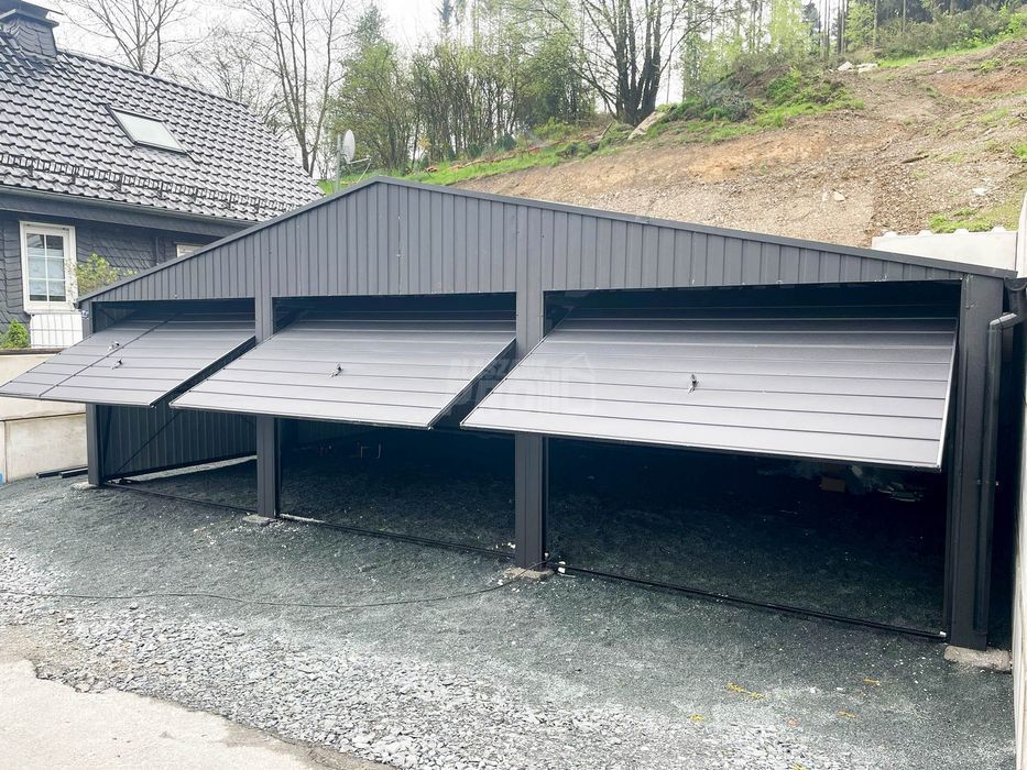 Garaż blaszany 9x6  antracyt 3x brama uchylna   Dach dwuspad GP134