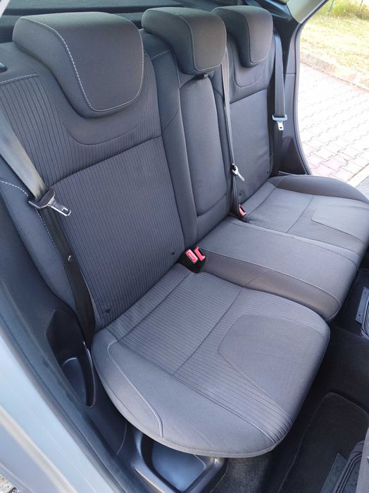 Ford Focus 1.6 TDCi Titanium | Apenas 84.000 km (Livro Ford) | Estaciona Sozinho (Park Assist)
