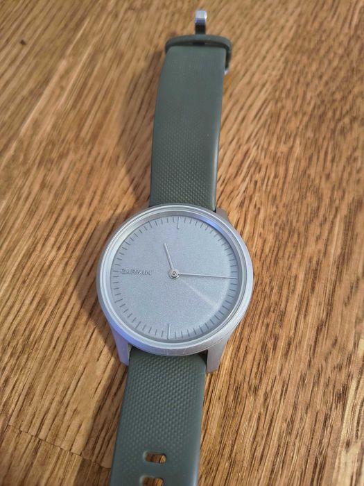 Garmin vivomove style