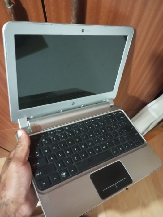 HP mini laptop notebook working64584971664770120