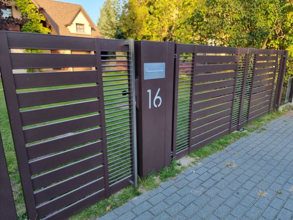 Brama furtka ogrodzenie palisadowe płot