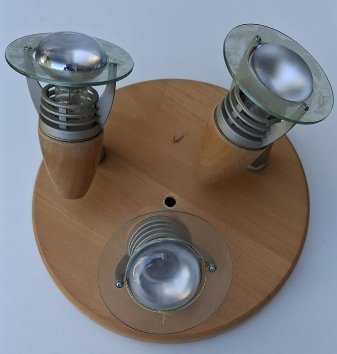 Fico tecto com 3 luzes