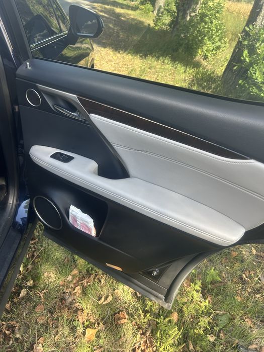 Lexus Rx350.