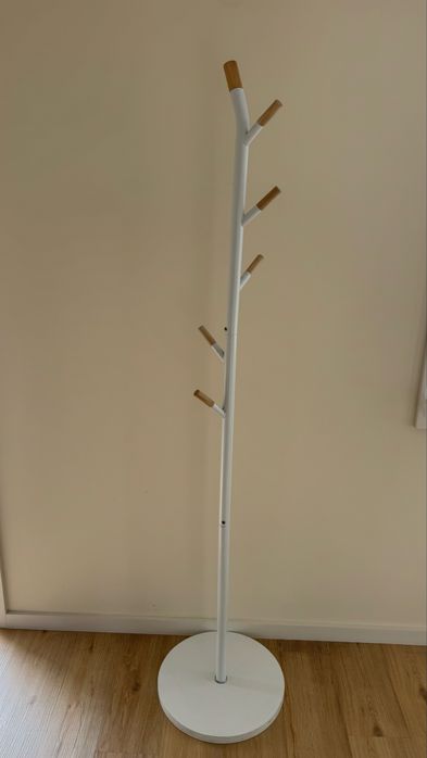 Cabide de Pé branco com 6 ganchos (175x40x40)