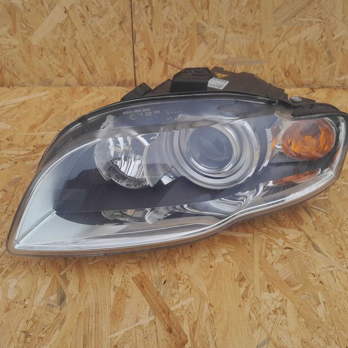 Lampa Bi-Xenon lewa Audi A4 B7 8E0 Europa