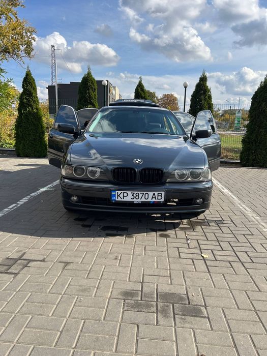 Продам чи обміняю BMW 525 E39 в хорошому стані.