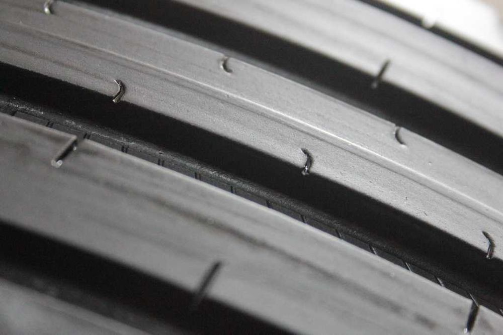 215/50/19 Goodyear EfficientGrip Performance 215/50 R19 93T 2020r