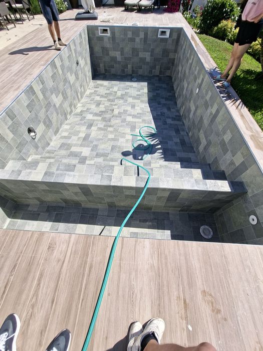 Construção Manutenção Piscinas