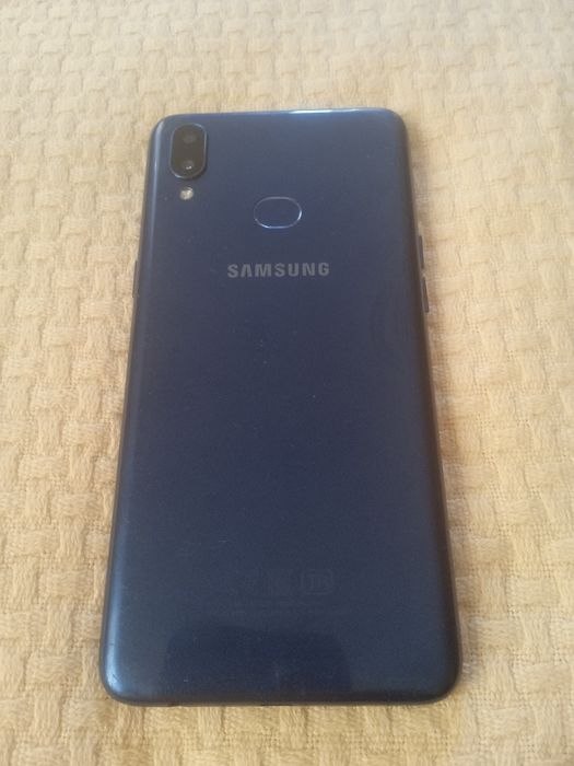 Смартфон Samsung A10s 2/32 Gb