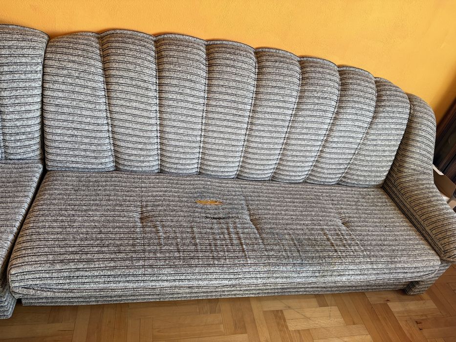 Narożnik wypoczynek kanapa z fotelem i pufami