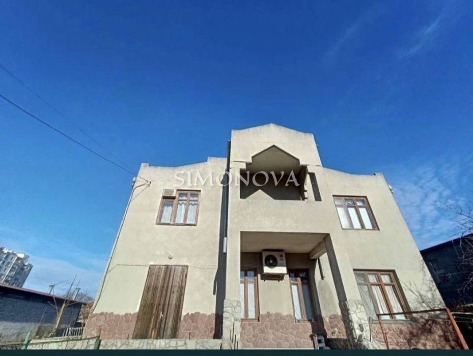 Продам дом на Фонтане , под ремонт