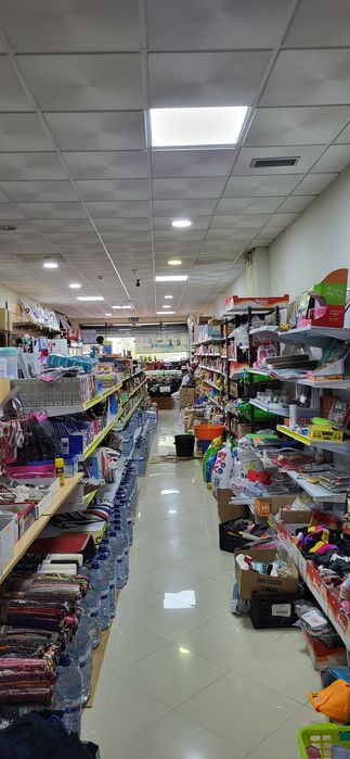 Vende loja no forte da casa.