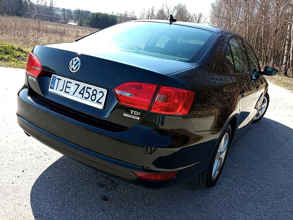 Vw Jetta!1.6 TDI!PDC!KLIMA! Alu! Navi!