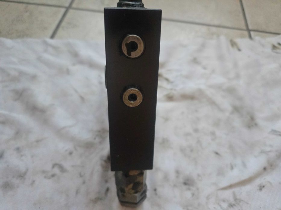 Zamek hydrauliczny siłownika HIAB, 350 Bar