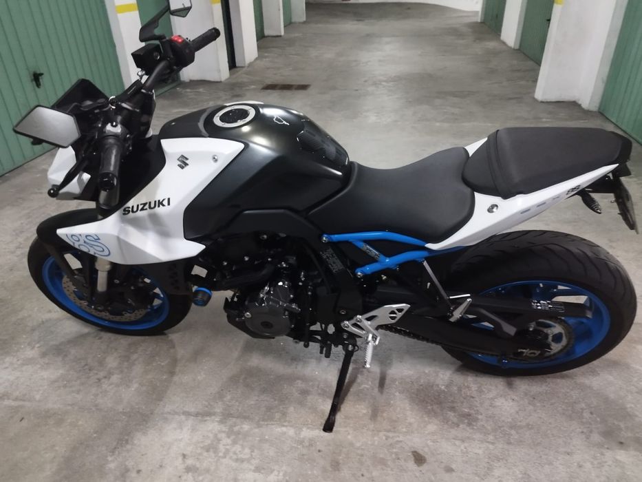 Suzuki GSX 8S completamente nova