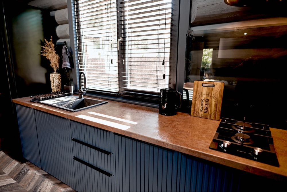 Подобово будинок з чаном та сауною біля озера і лісу Koshara_chalet