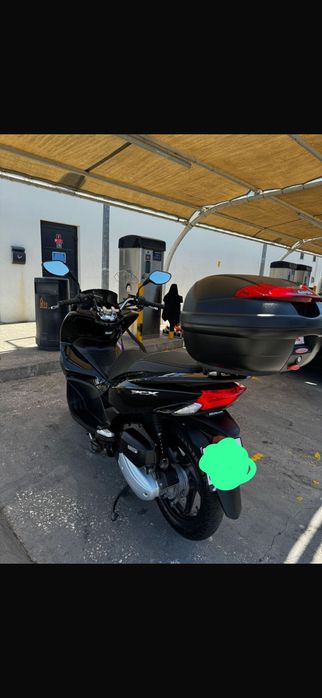Honda PCX em ótimo estado. Ano 2015
