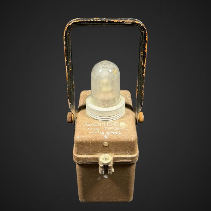 Zabytkowa francuska lampa kolejowa Wonder Tifon vintage SNCF B6/101924