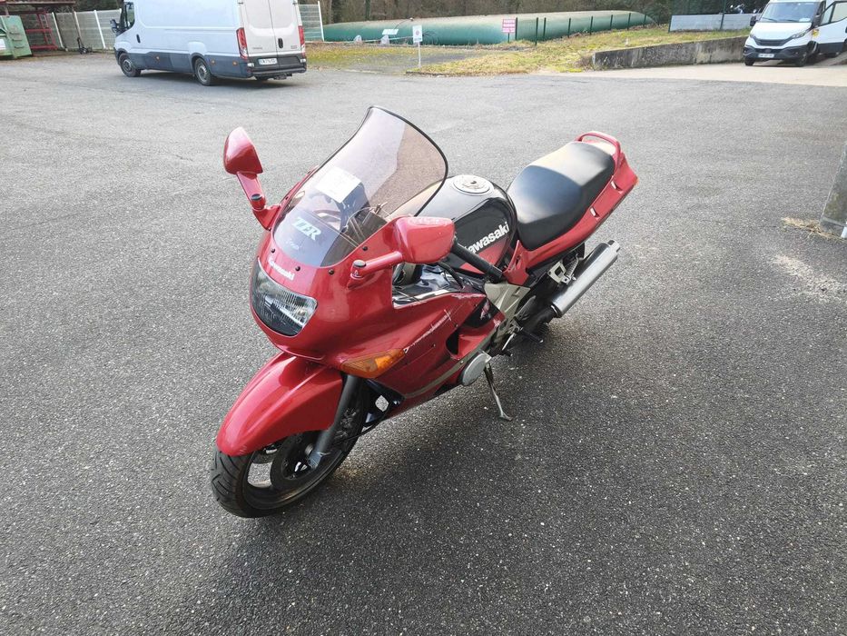 KAWASAKI ZZR 600 ACIDENTADO