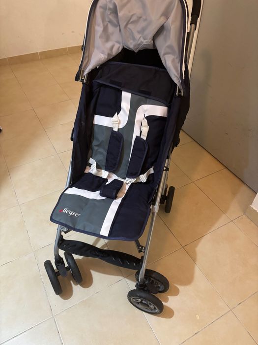 Vendo carrinho de bebé dobrável