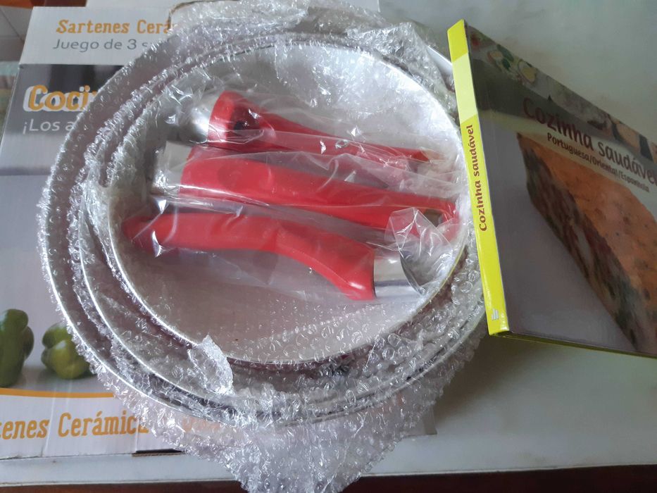 Set of 3 frying pans, new, in original packaging, with recipe book64551822067074122