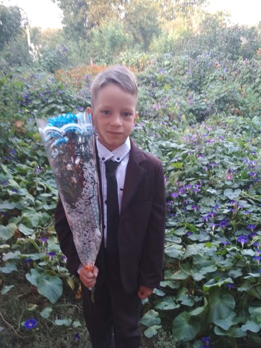 Шкільна форма в хорошому стані для хлопчика