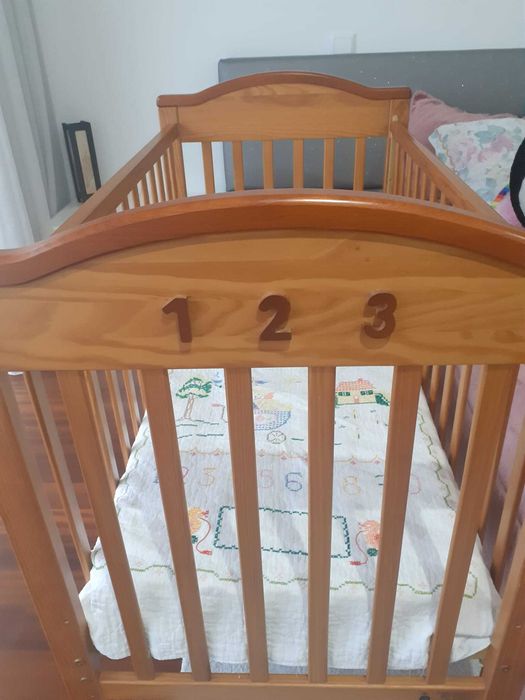 cama de bebé como nova