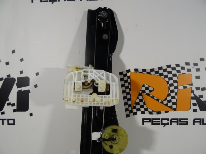 Elevador vidros trás esquerdo BMW 1 (F20)