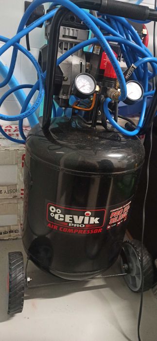 Compressor vertical 50L silencioso