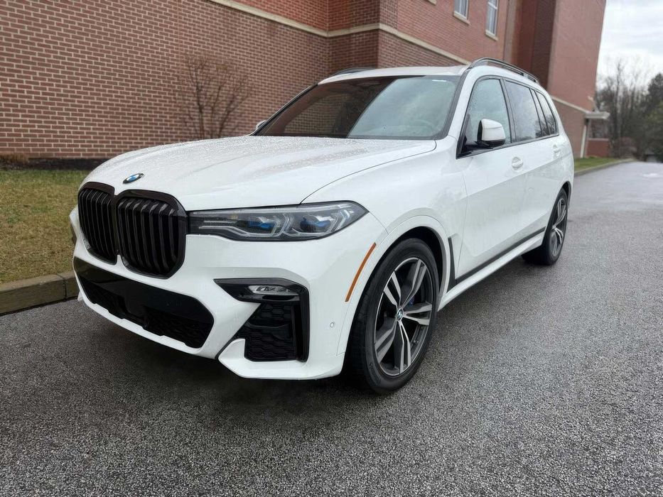 BMW X7      2020