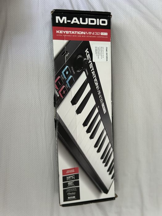 M-Audio Keystation Mini 32 MK3 (NOVO/ZELADO) – Na Caixa C/ Software Incluído