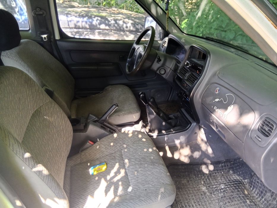 Nissan  KingCab 2,5TD