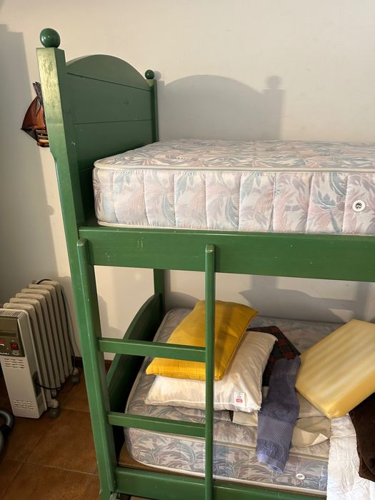 Beliche c/ Gaveta + 2 colchões