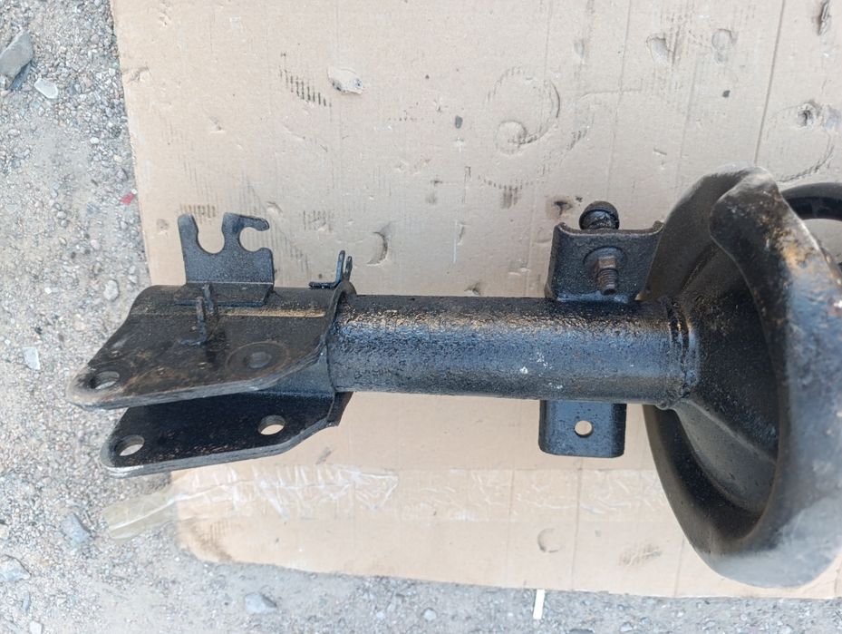 Амортизатор передний левый правый Renault Master 3 Opel Movano В сборе