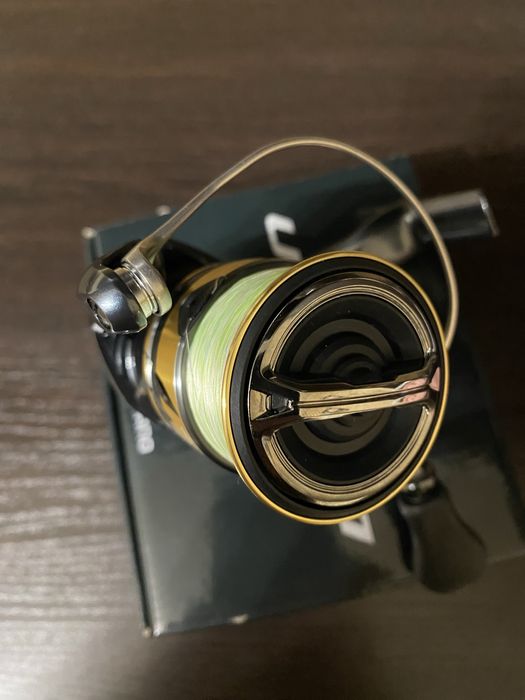 Продам котушку Shimano Ultegra FD 2500