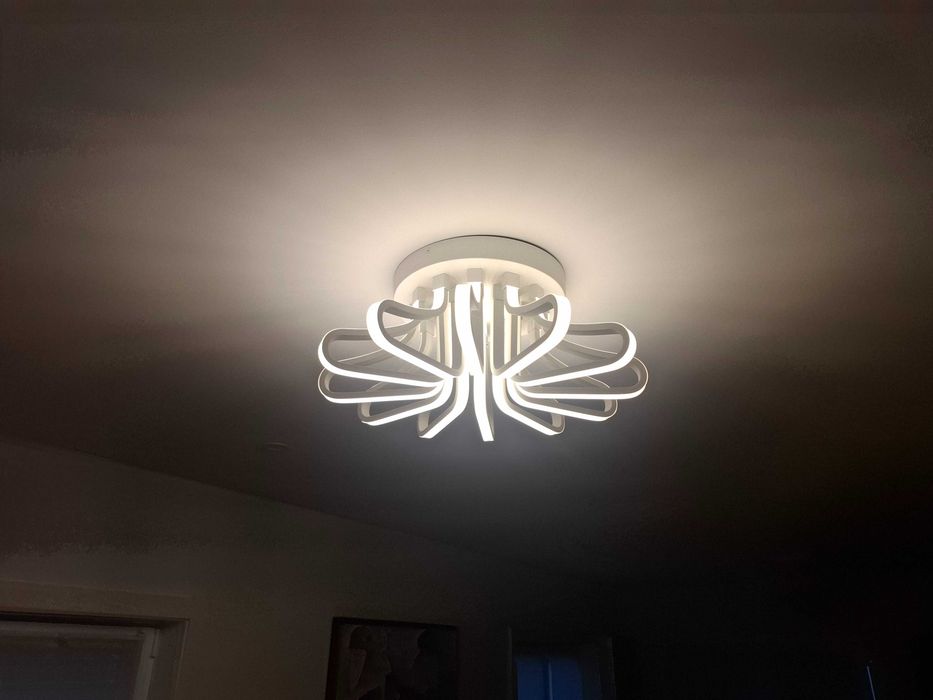 Candeeiro moderno Led AEG
