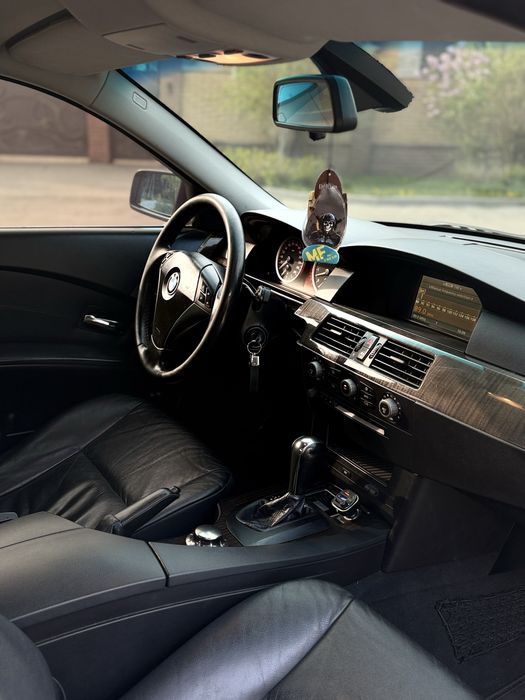 Продам BMW e60 4.4.