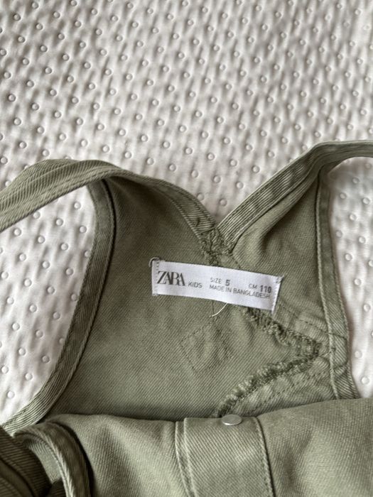 Sukienka ogrodniczka Zara 110 zielona khaki