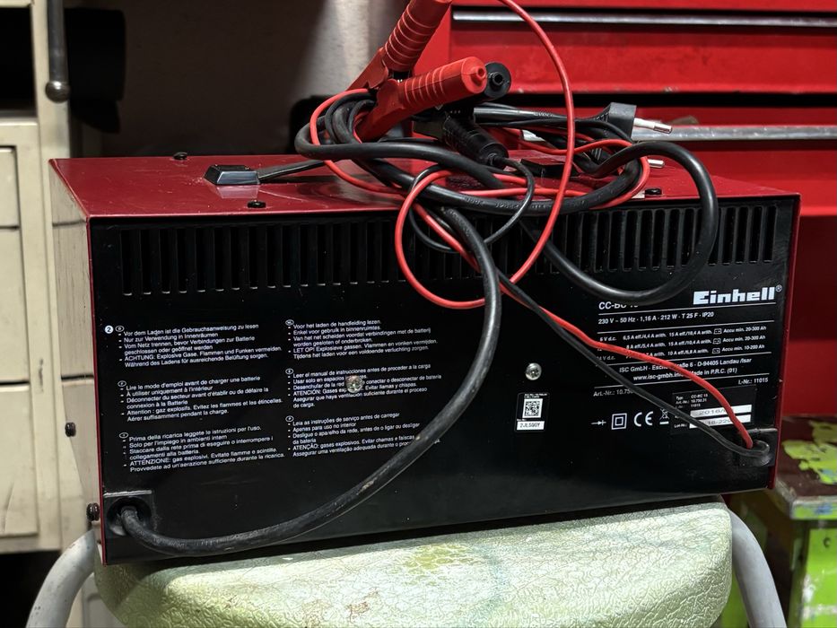 Carregador de baterias/modelo Einhell CC-BC 15 / CE-BC 15 (15 A)