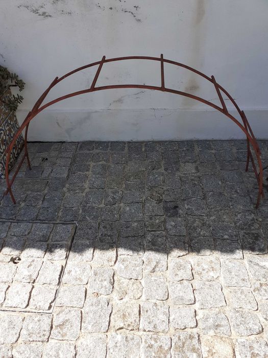 Arco decorativo em ferro