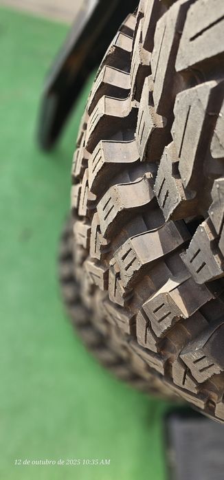 Maxxis trepador 37x12.5x17